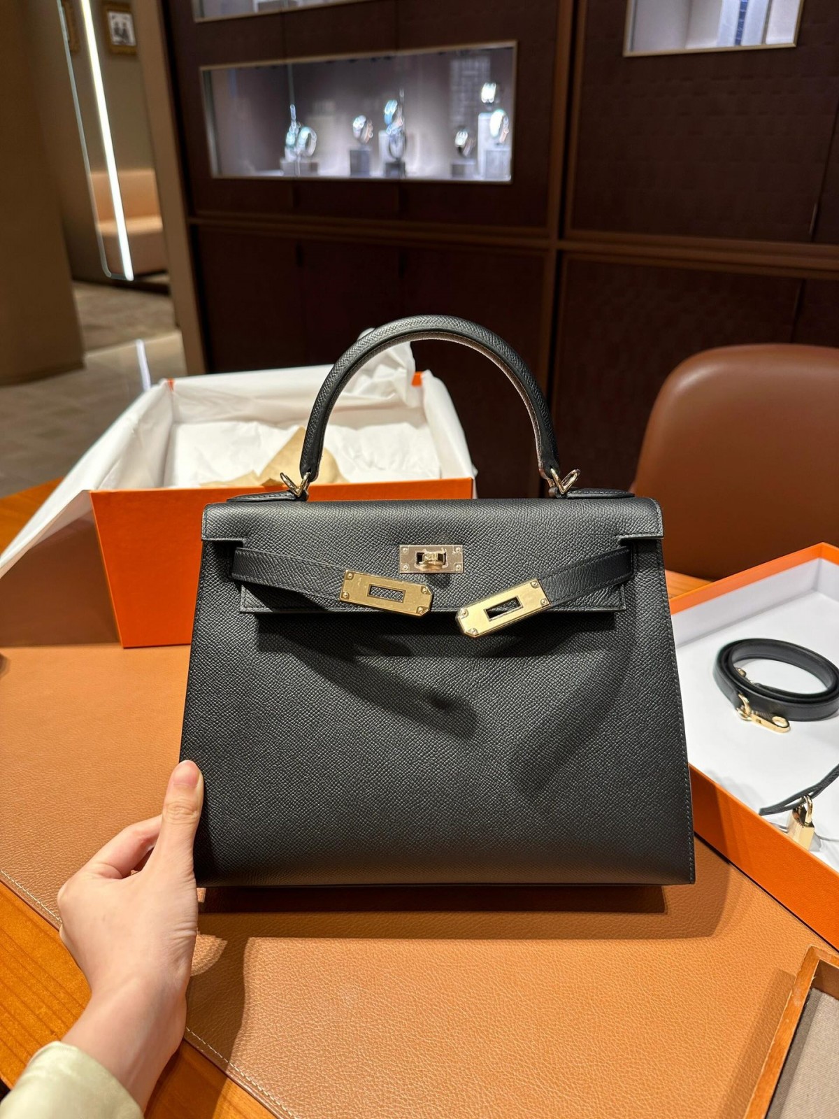 Shebag fully handmade Hermes Kelly 25 bag black epsom leather gold hardware lastets batch review (2025 Jan updated)-Интернет-магазин поддельной сумки Louis Vuitton лучшего качества, копия дизайнерской сумки ru