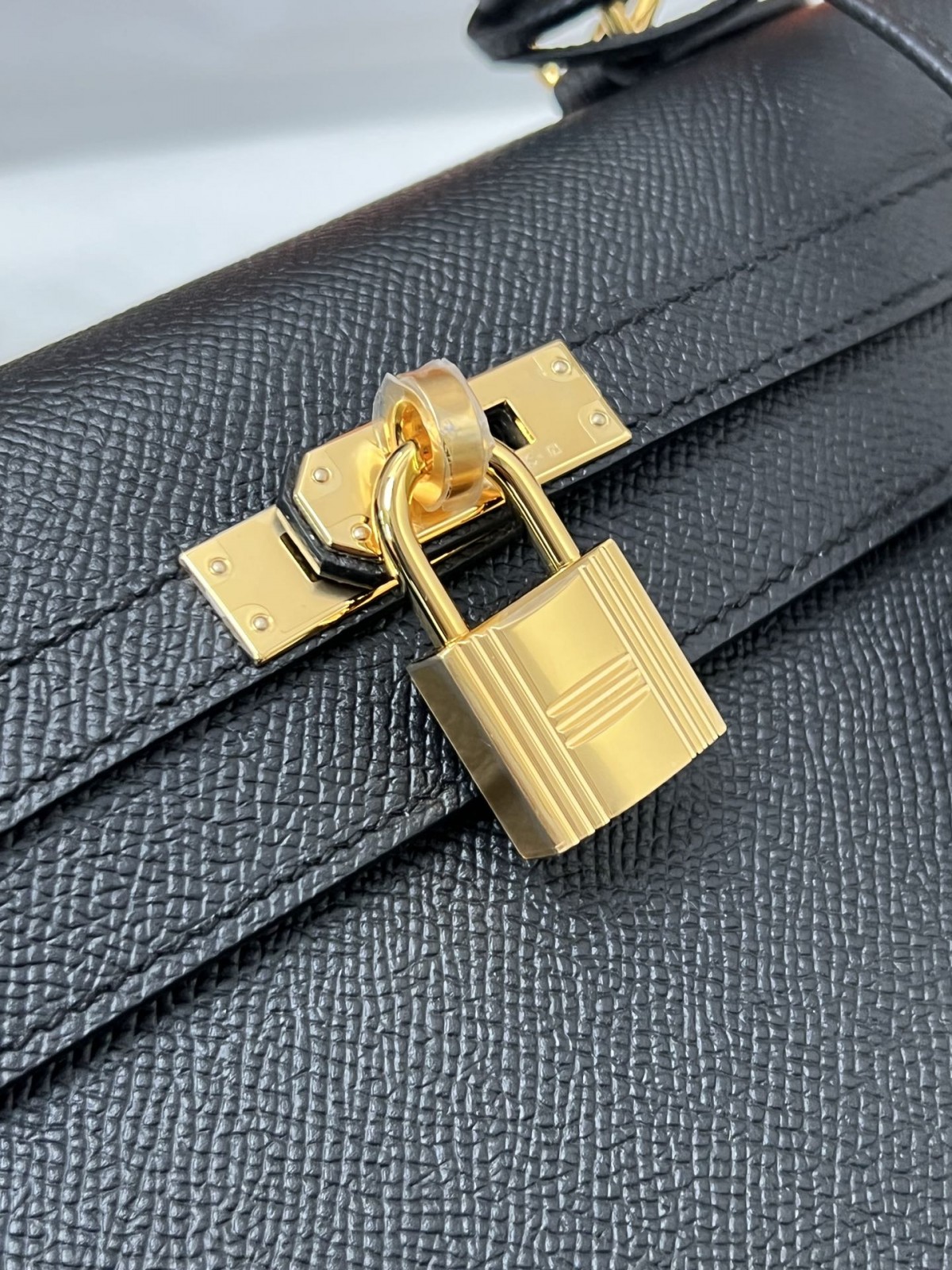 Shebag fully handmade Hermes Kelly 25 bag black epsom leather gold hardware lastets batch review (2025 Jan updated)-Интернет-магазин поддельной сумки Louis Vuitton лучшего качества, копия дизайнерской сумки ru