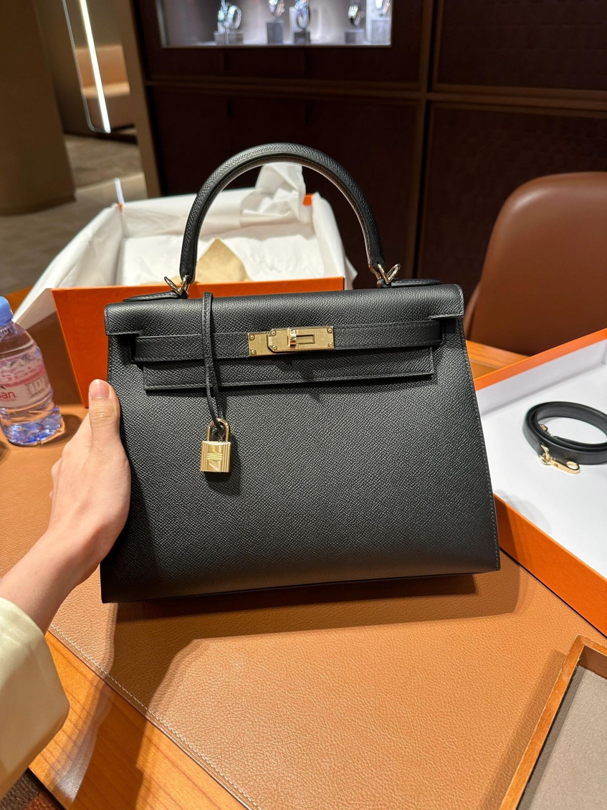 Shebag fully handmade Hermes Kelly 25 bag black epsom leather gold hardware lastets batch review (2025 Jan updated)-Интернет-магазин поддельной сумки Louis Vuitton лучшего качества, копия дизайнерской сумки ru