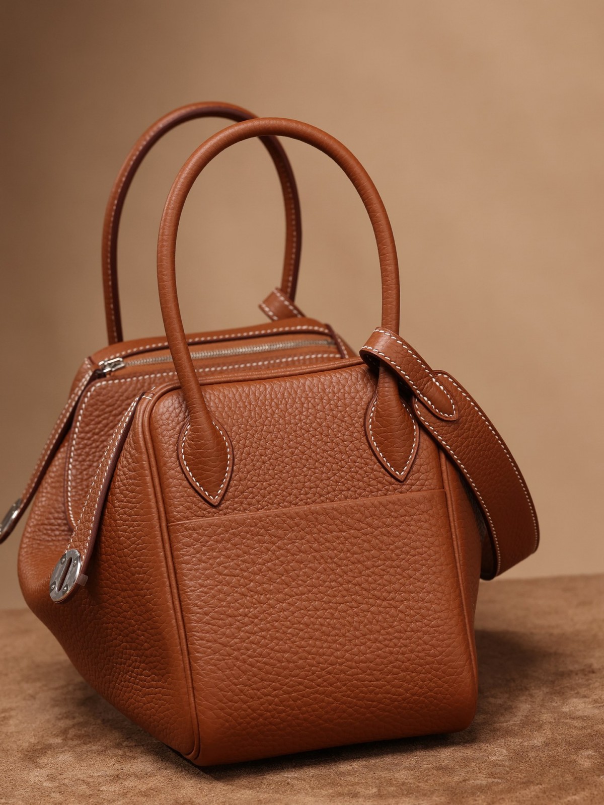 Shebag fully handmade Hermes Lindy 26 bag in brown silver hardware review(2025 Jan updated)-Yakanakisa Hunhu Fake Louis Vuitton Bag Online Store, Replica dhizaini bag ru