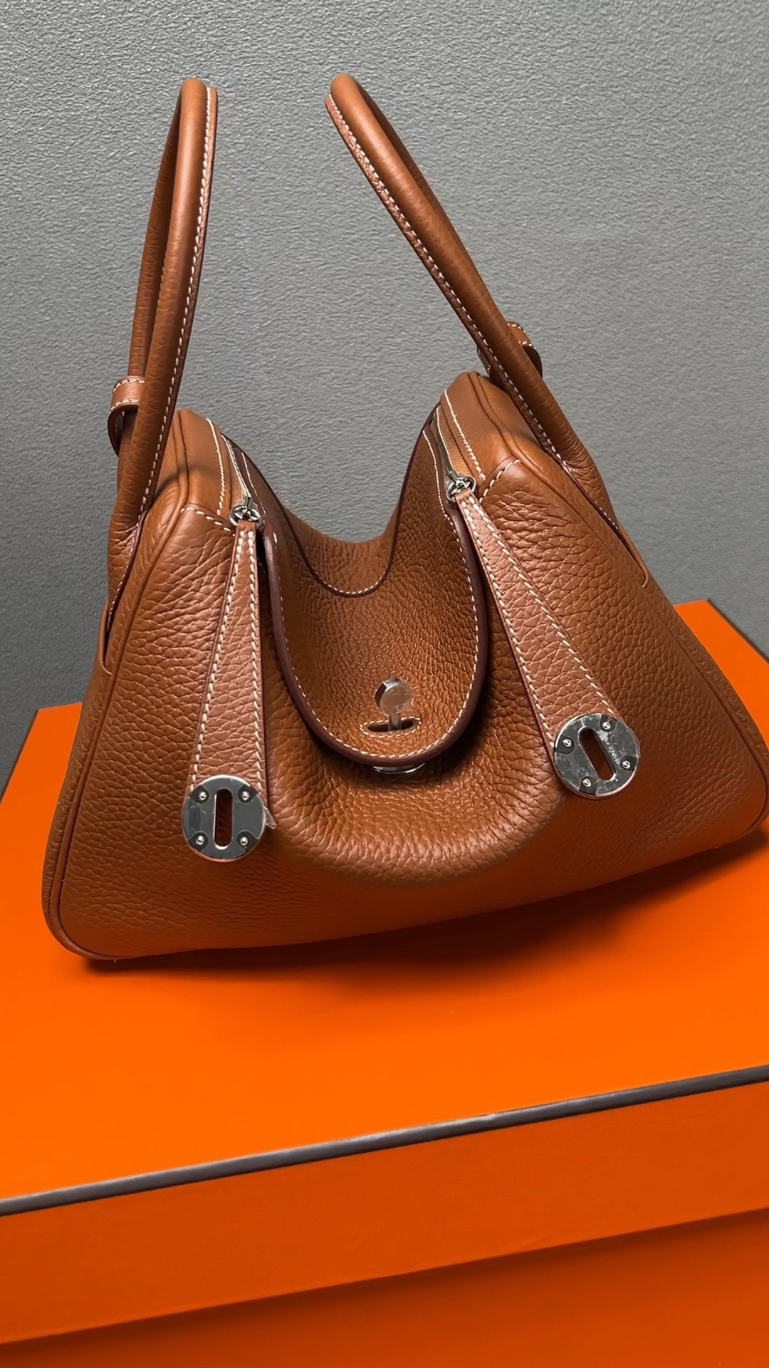 Shebag fully handmade Hermes Lindy 26 bag in brown silver hardware review(2025 Jan updated)-Yakanakisa Hunhu Fake Louis Vuitton Bag Online Store, Replica dhizaini bag ru