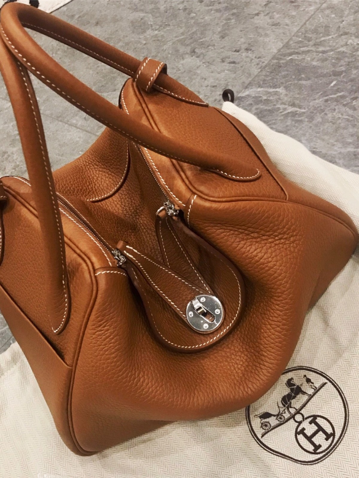 Shebag fully handmade Hermes Lindy 26 bag in brown silver hardware review(2025 Jan updated)-Yakanakisa Hunhu Fake Louis Vuitton Bag Online Store, Replica dhizaini bag ru