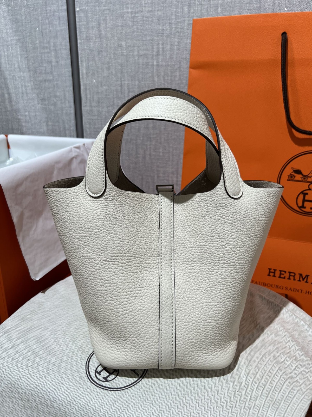 Shebag handmade Hermes white Picotin 18 bag in white togo (2025 Feb updated)-Best Quality Fake Louis Vuitton Bag Online Store, Replica designer bag ru