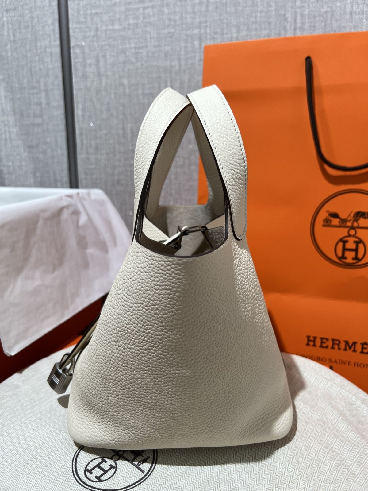 Shebag handmade Hermes white Picotin 18 bag in white togo (2025 Feb updated)-Best Quality Fake Louis Vuitton Bag Online Store, Replica designer bag ru