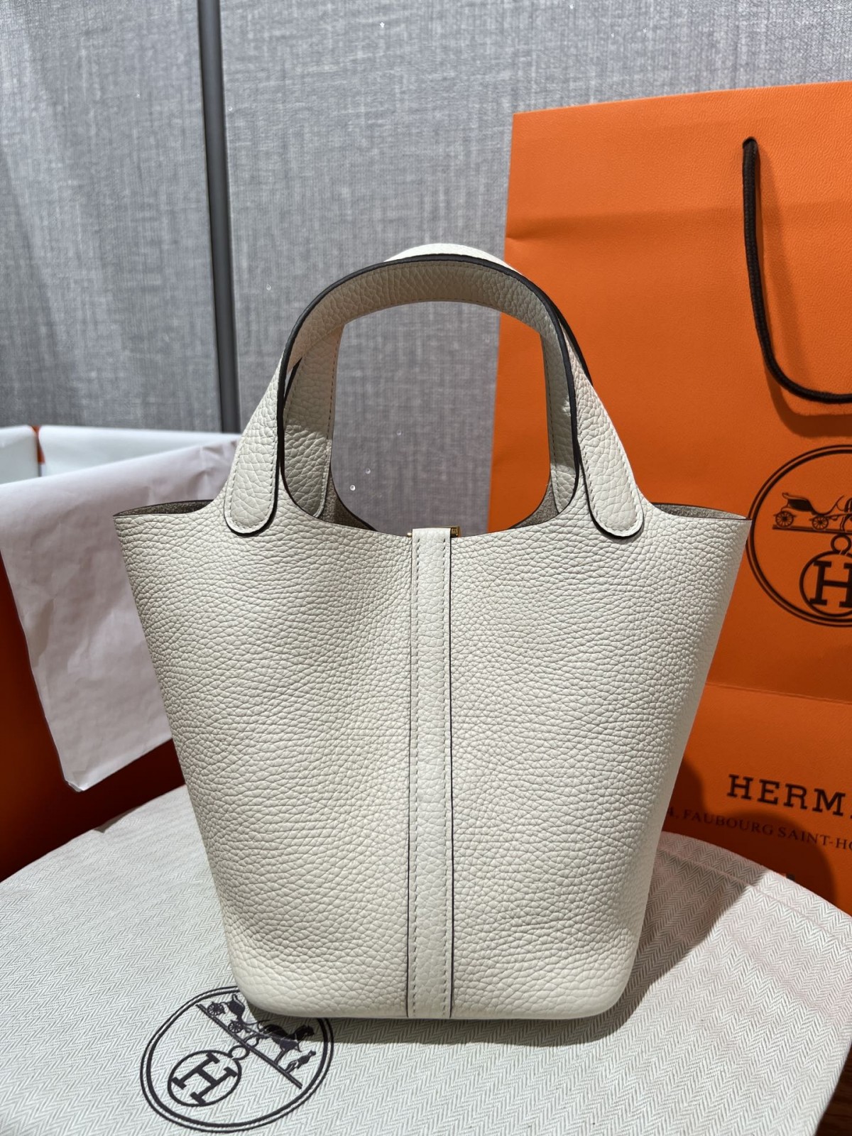 Shebag handmade Hermes white Picotin 18 bag in white togo (2025 Feb updated)-Best Quality Fake Louis Vuitton Bag Online Store, Replica designer bag ru