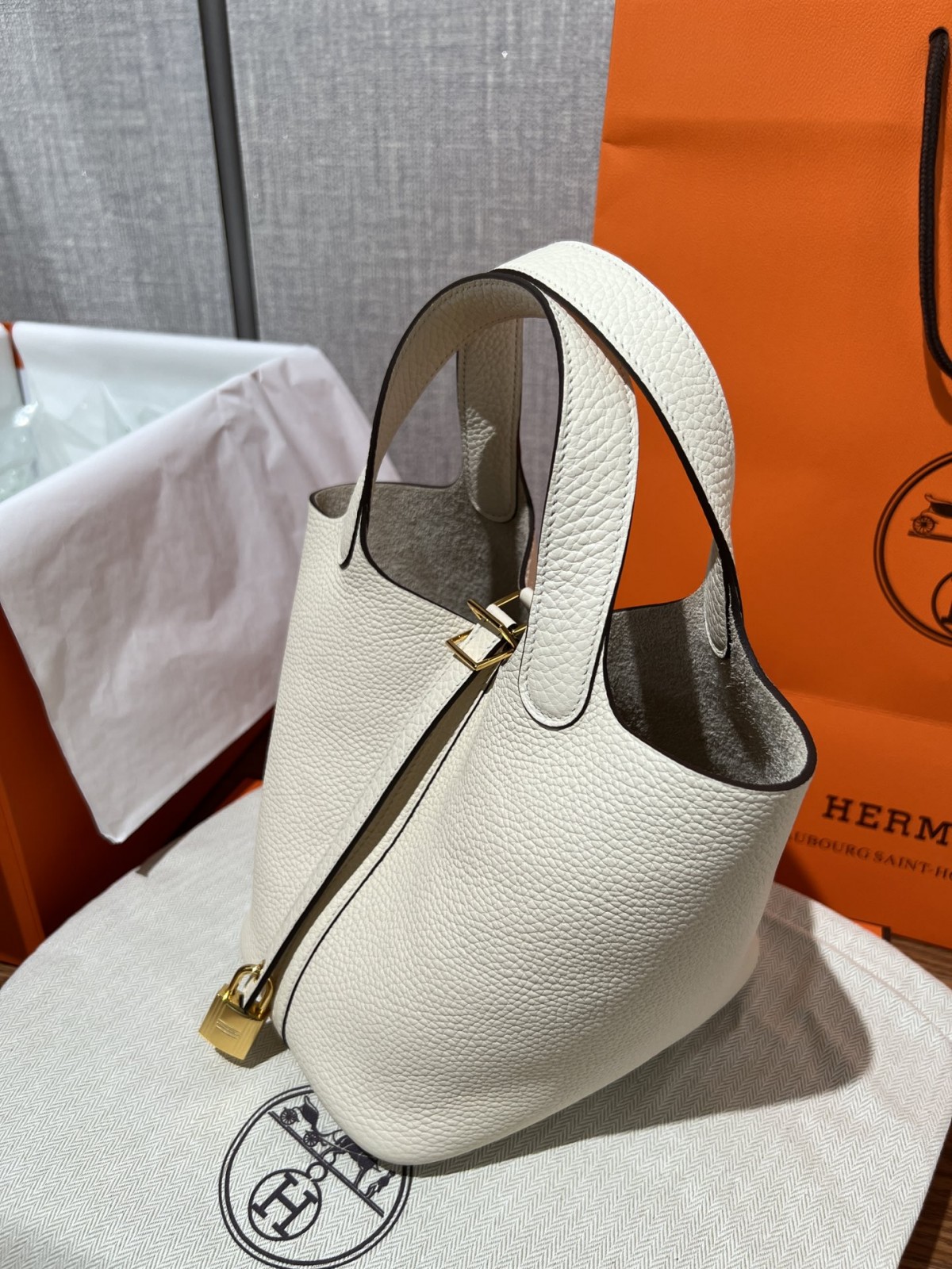 Shebag handmade Hermes white Picotin 18 bag in white togo (2025 Feb updated)-Best Quality Fake Louis Vuitton Bag Online Store, Replica designer bag ru