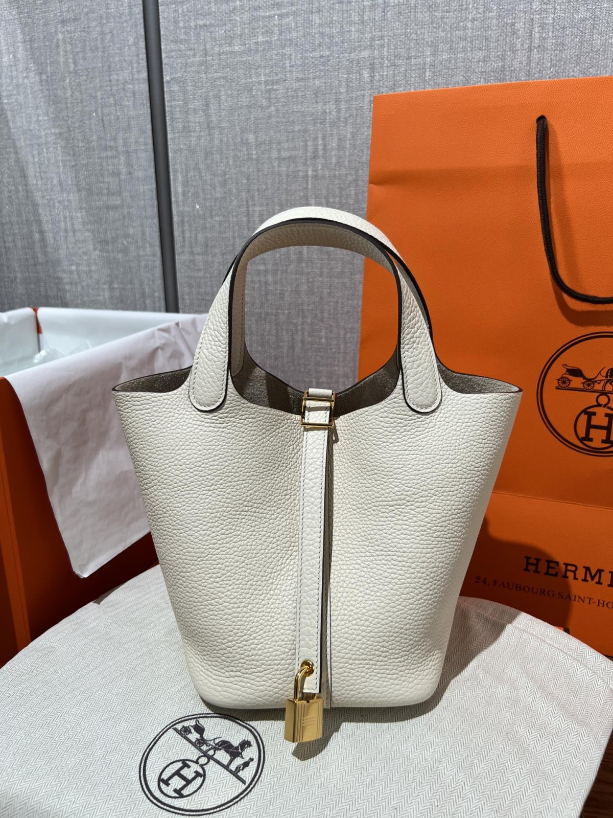 Shebag handmade Hermes white Picotin 18 bag in white togo (2025 Feb updated)-Best Quality Fake Louis Vuitton Bag Online Store, Replica designer bag ru