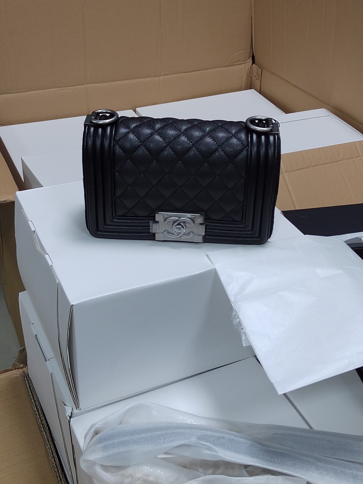 Shebag recent shipping photos of Chanel and Louis Vuitton bags (2025 Mar updated)-Zoo Zoo Fake Louis Vuitton Hnab Online Khw, Replica designer hnab ru