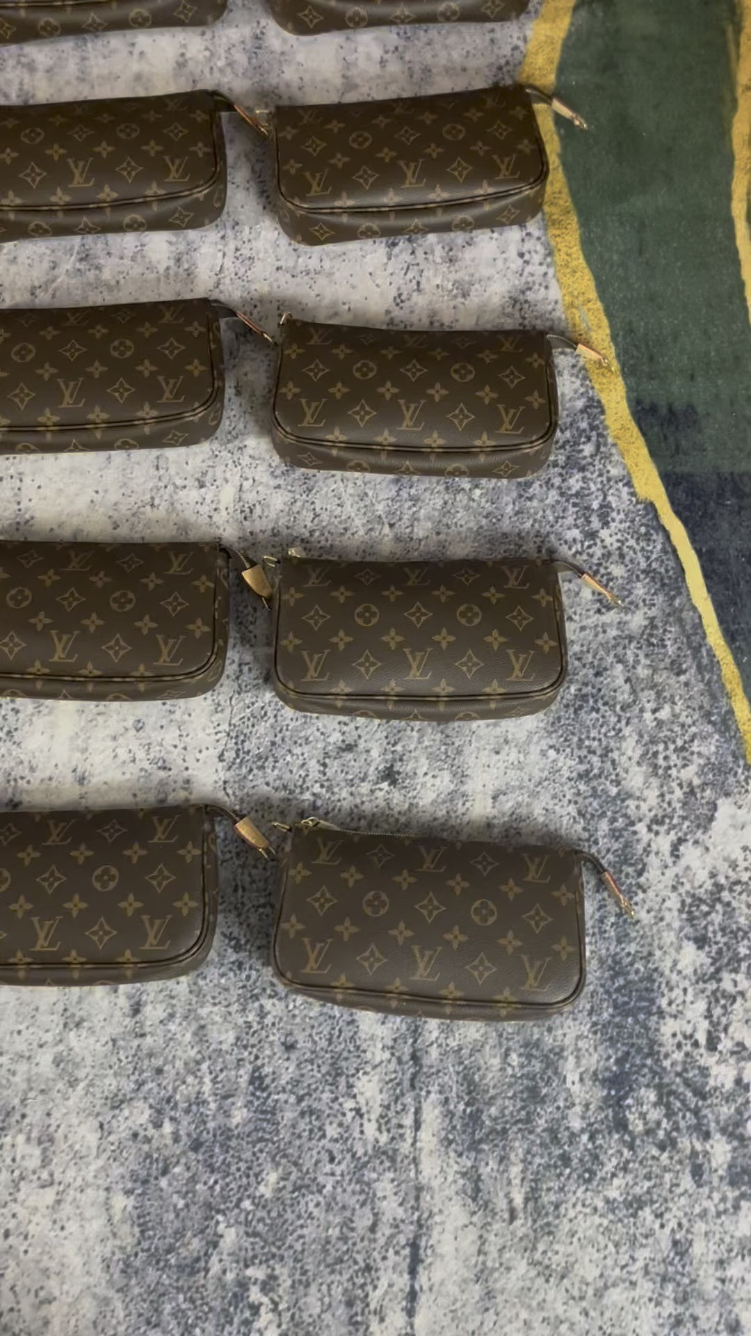 Shebag recent shipping photos of Chanel and Louis Vuitton bags (2025 Mar updated)-Zoo Zoo Fake Louis Vuitton Hnab Online Khw, Replica designer hnab ru