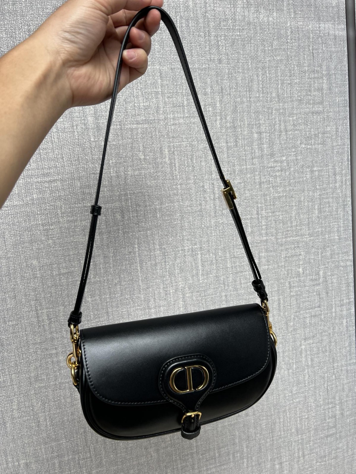 Shebag 2025 top replica Dior bobby east west in leather showcase （2025 Mar updated）-בעסטער קוואַליטעט שווינדל לוי ווויטטאָן באַג אָנליין קראָם, רעפּליקע דיזיינער זעקל רו