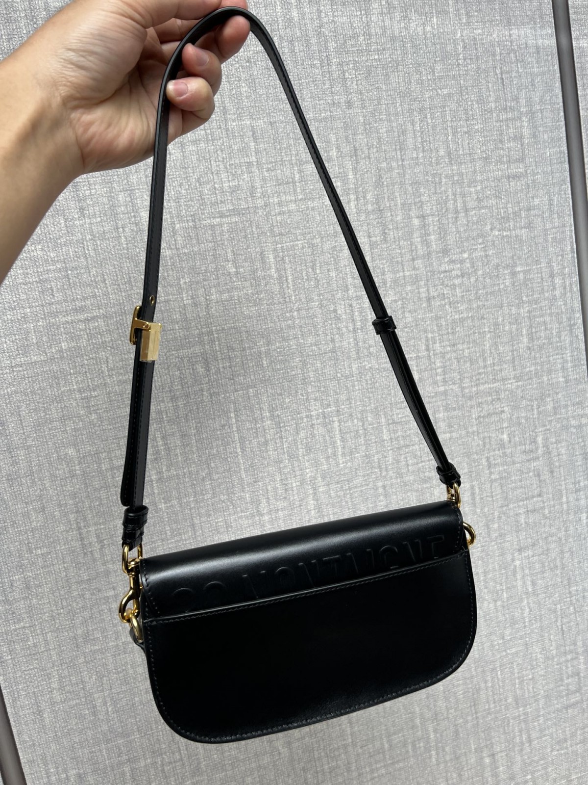 Shebag 2025 top replica Dior bobby east west in leather showcase （2025 Mar updated）-בעסטער קוואַליטעט שווינדל לוי ווויטטאָן באַג אָנליין קראָם, רעפּליקע דיזיינער זעקל רו