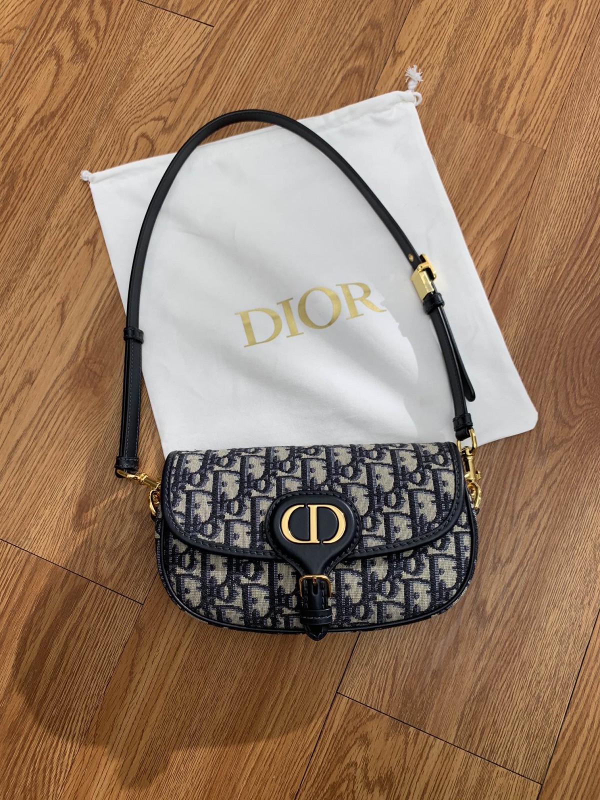 Shebag best replica 2025 Dior bobby east west collection (2025 Mar updated)-Интернет-магазин поддельной сумки Louis Vuitton лучшего качества, копия дизайнерской сумки ru