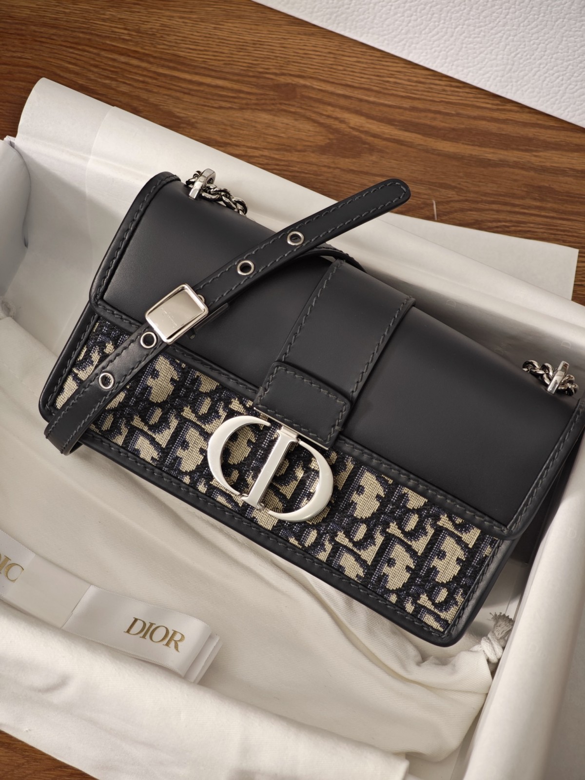 Shebag best replica 2025 new Dior Montaigne 30 bag review (2025 Mar updated)-Legjobb minőségű hamis Louis Vuitton táska online áruház, replika designer táska ru