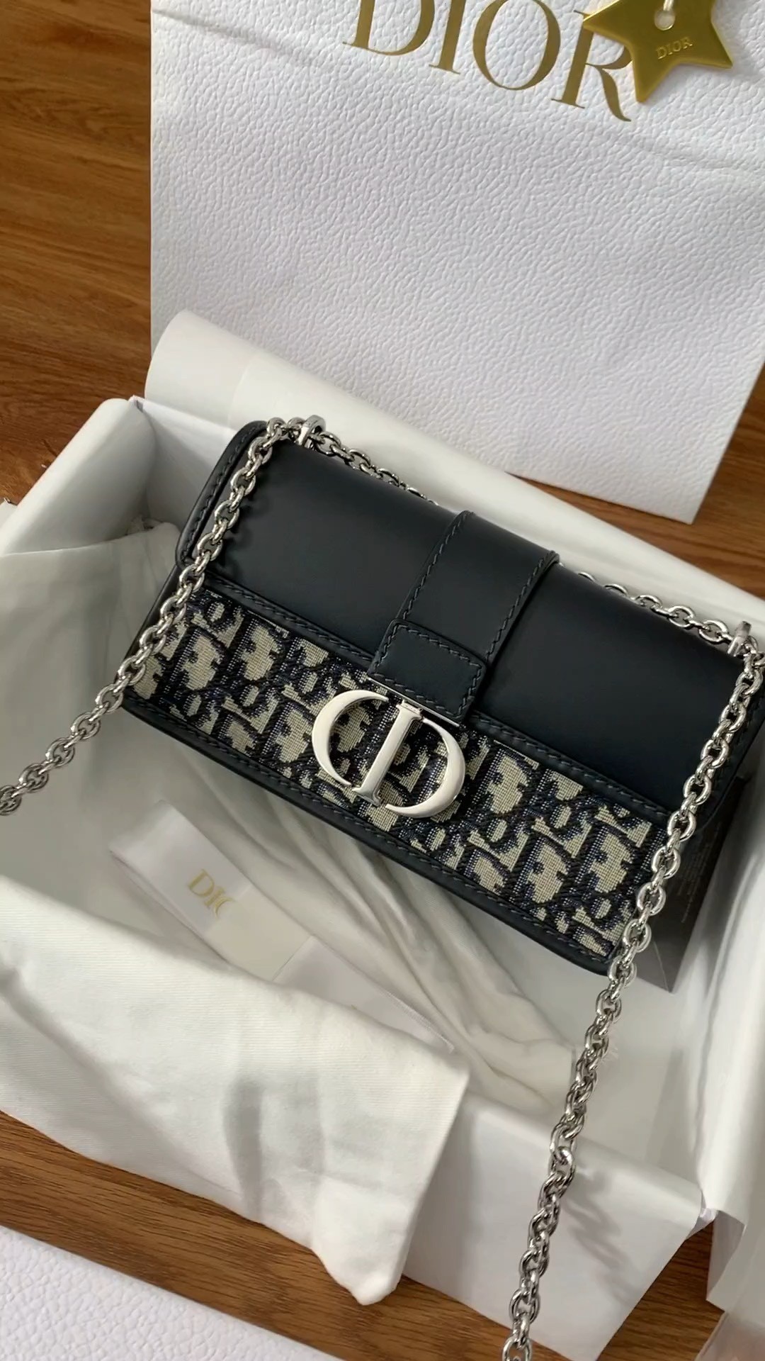 Shebag best replica 2025 new Dior Montaigne 30 bag review (2025 Mar updated)-Bescht Qualitéit Fake Louis Vuitton Bag Online Store, Replica Designer Bag ru