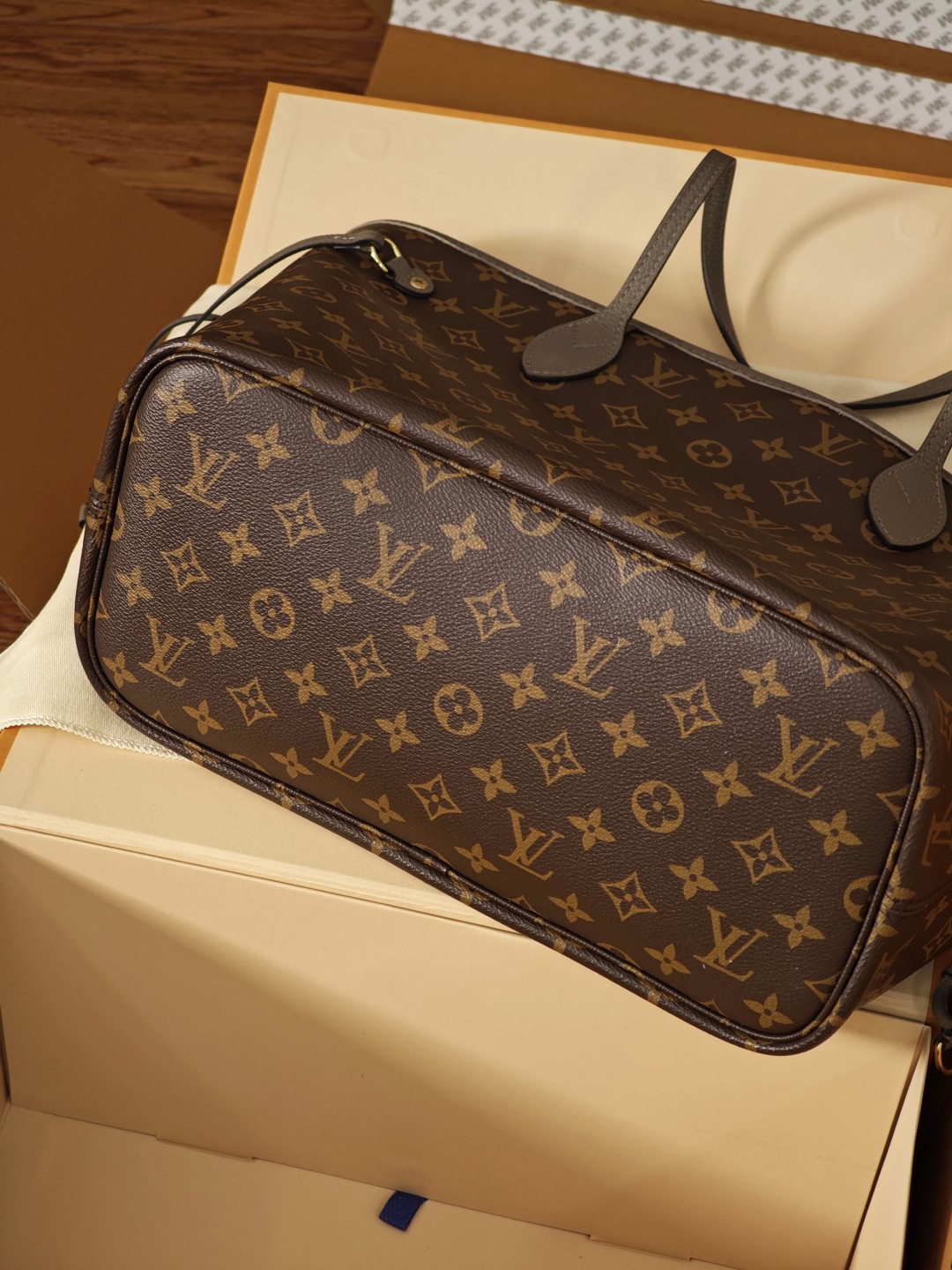 Shebag 2025 new Louis Vuitton M11946 neverfull bag review (2025 Mar updated)-Meilleure qualité de faux sac Louis Vuitton en ligne, réplique de sac de créateur ru