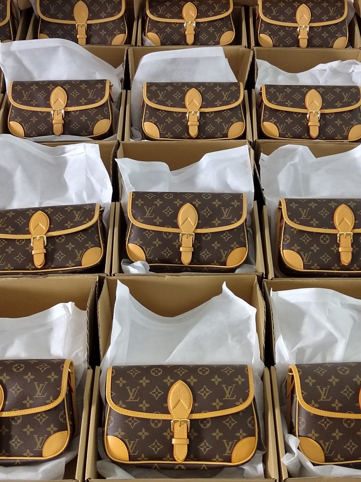 Super replica Louis Vuitton M45985 Diane bag review (2025 May updated)-Best Quality Fake Louis Vuitton Bag Online Store, Replica designer bag ru