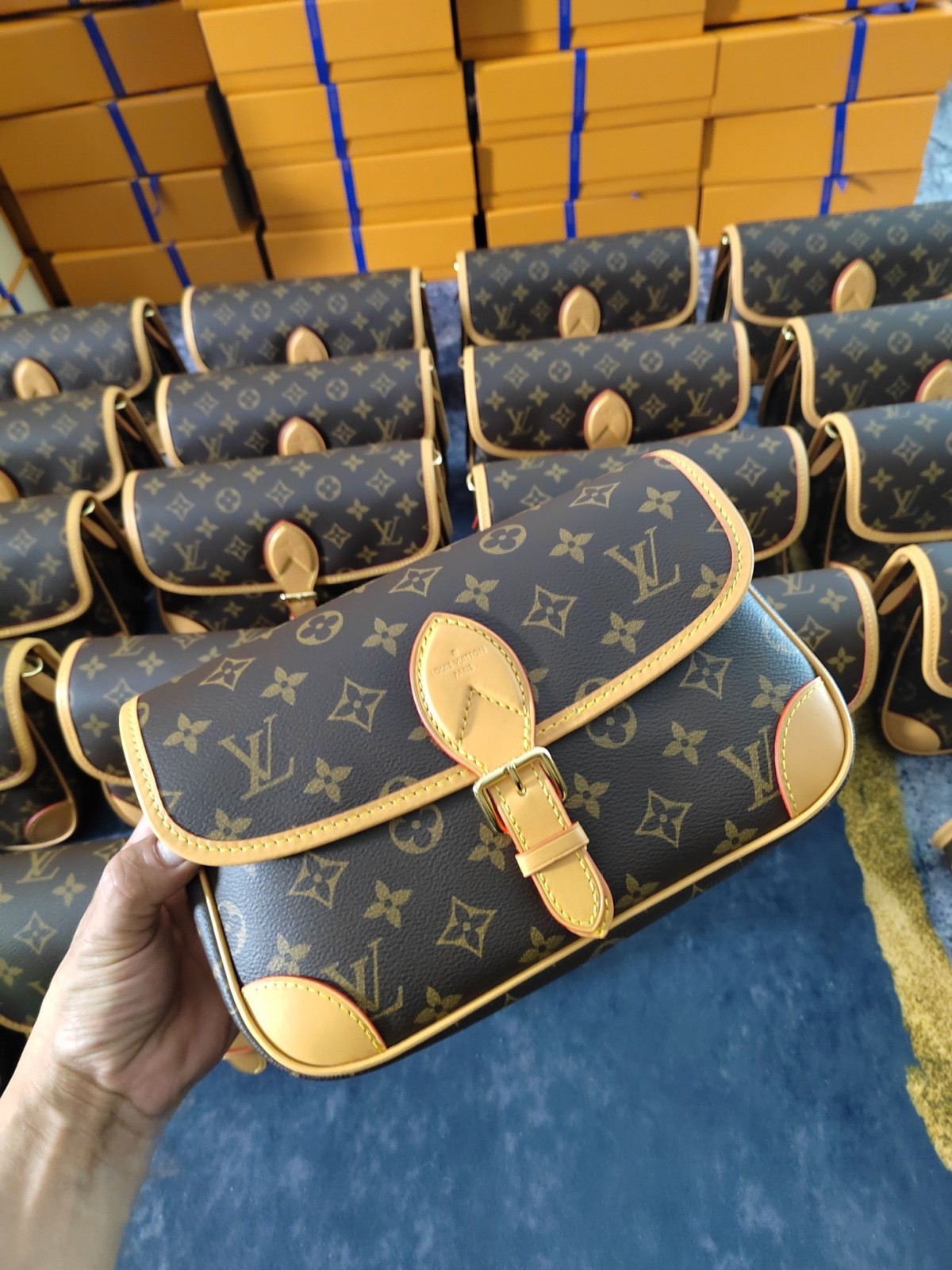 Super replica Louis Vuitton M45985 Diane bag review (2025 May updated)-Best Quality Fake Louis Vuitton Bag Online Store, Replica designer bag ru