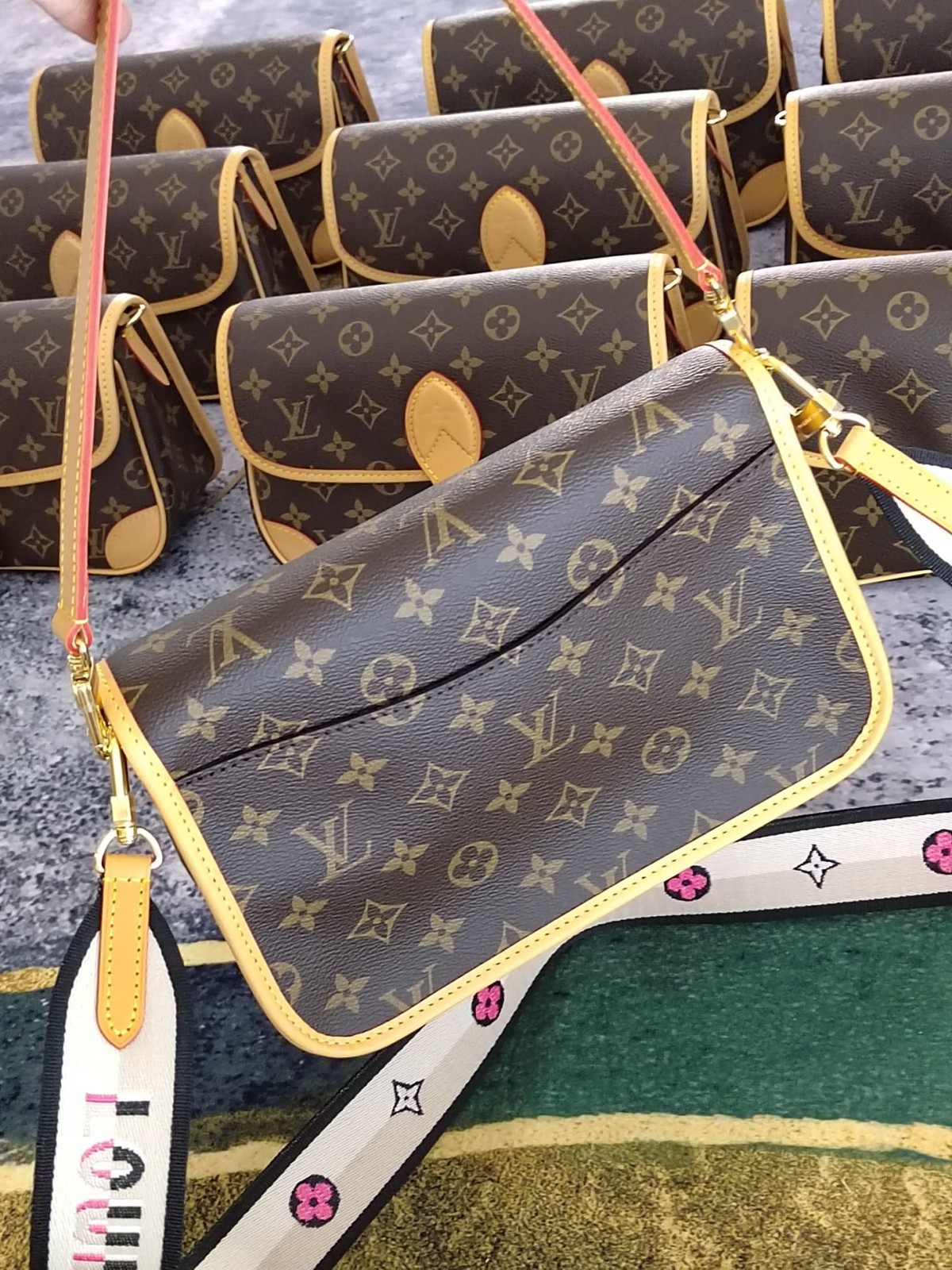 Super replica Louis Vuitton M45985 Diane bag review (2025 May updated)-Best Quality Fake Louis Vuitton Bag Online Store, Replica designer bag ru