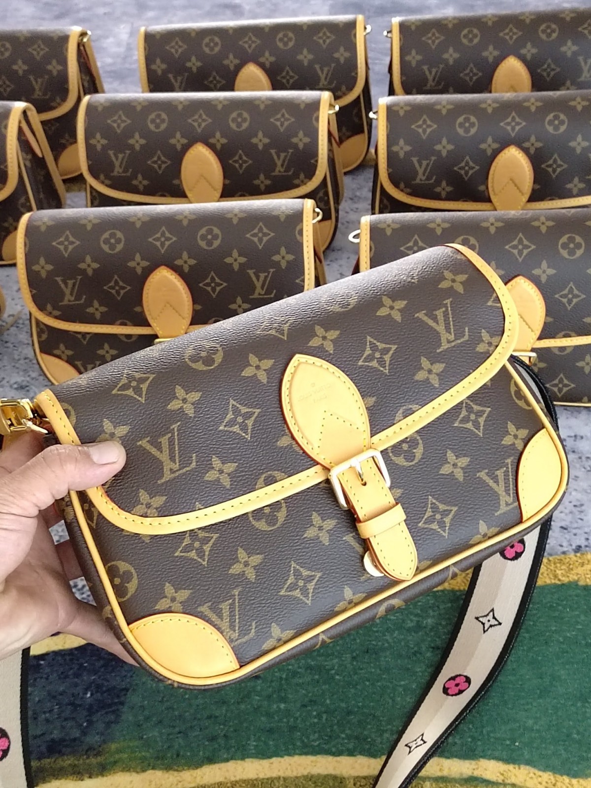 Super replica Louis Vuitton M45985 Diane bag review (2025 May updated)-Best Quality Fake Louis Vuitton Bag Online Store, Replica designer bag ru