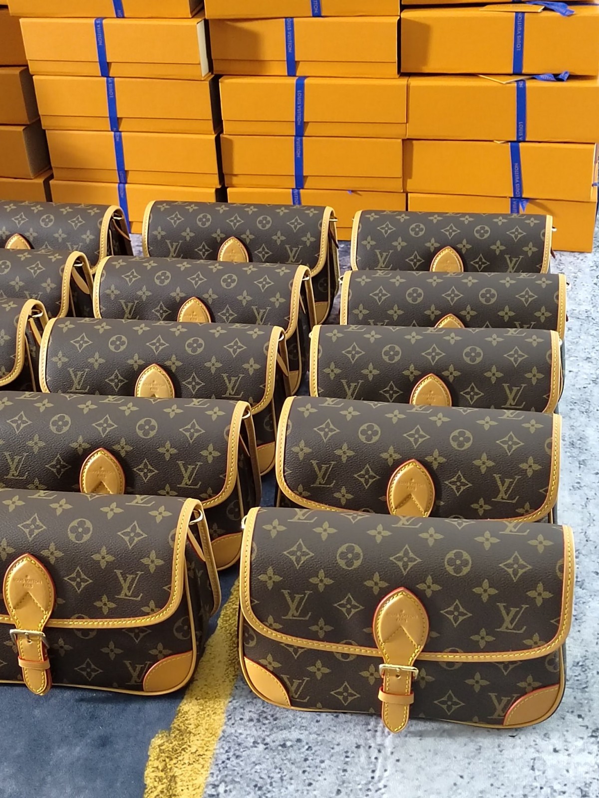 Super replica Louis Vuitton M45985 Diane bag review (2025 May updated)-Best Quality Fake Louis Vuitton Bag Online Store, Replica designer bag ru