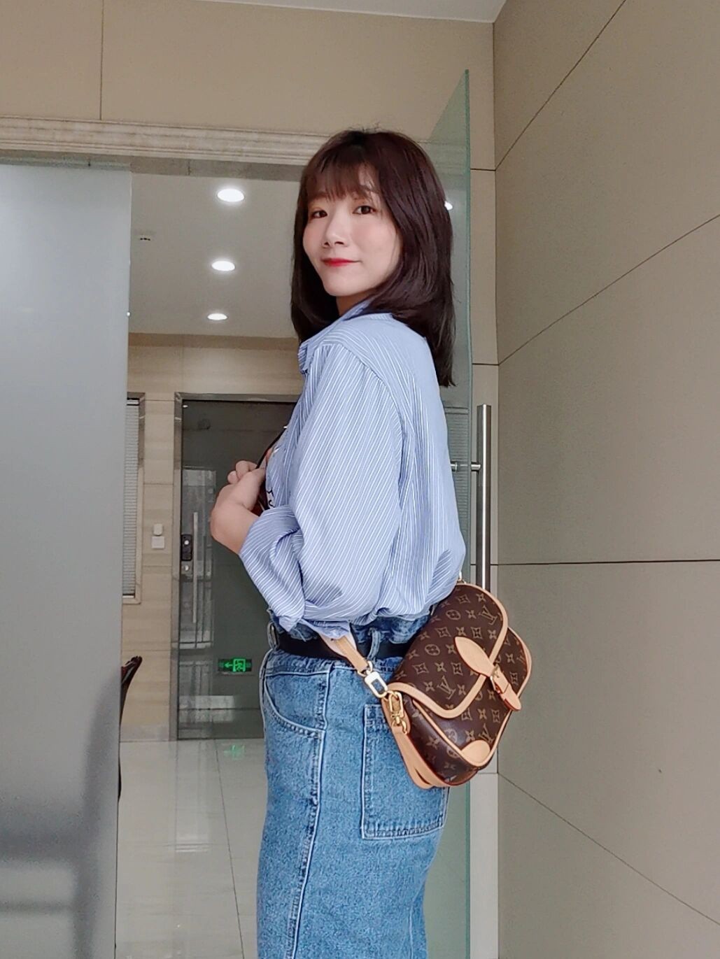 Super replica Louis Vuitton M45985 Diane bag review (2025 May updated)-Best Quality Fake Louis Vuitton Bag Online Store, Replica designer bag ru