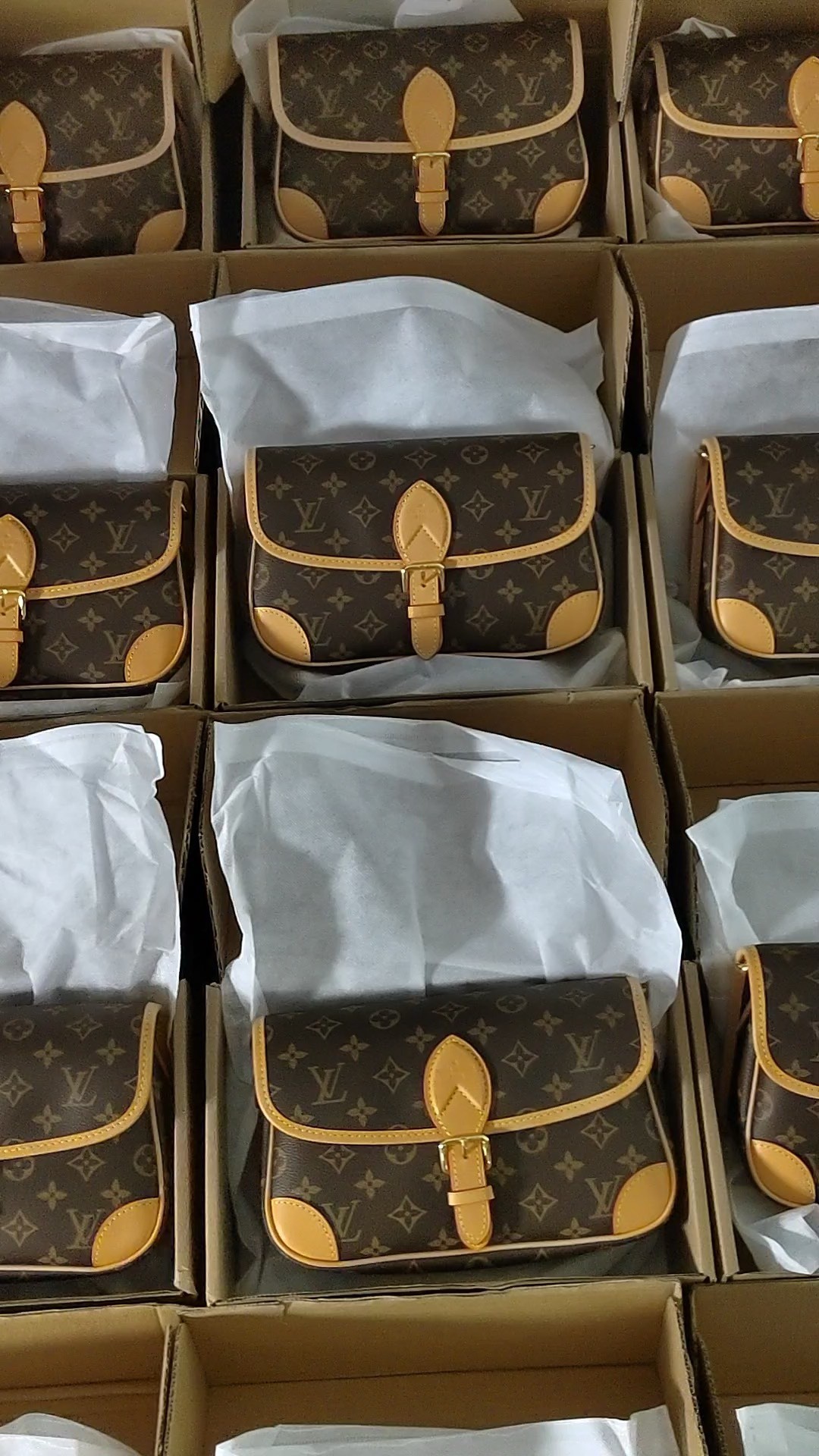Super replica Louis Vuitton M45985 Diane bag review (2025 May updated)-Best Quality Fake Louis Vuitton Bag Online Store, Replica designer bag ru