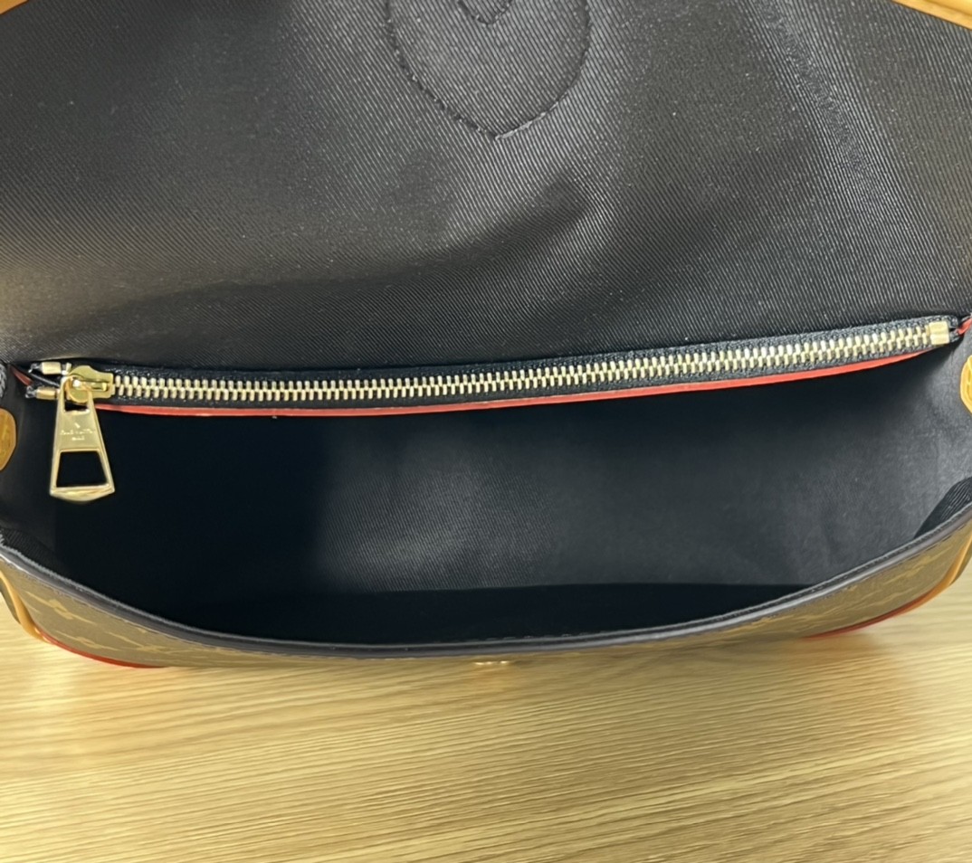 Super replica Louis Vuitton M45985 Diane bag review (2025 May updated)-Best Quality Fake Louis Vuitton Bag Online Store, Replica designer bag ru
