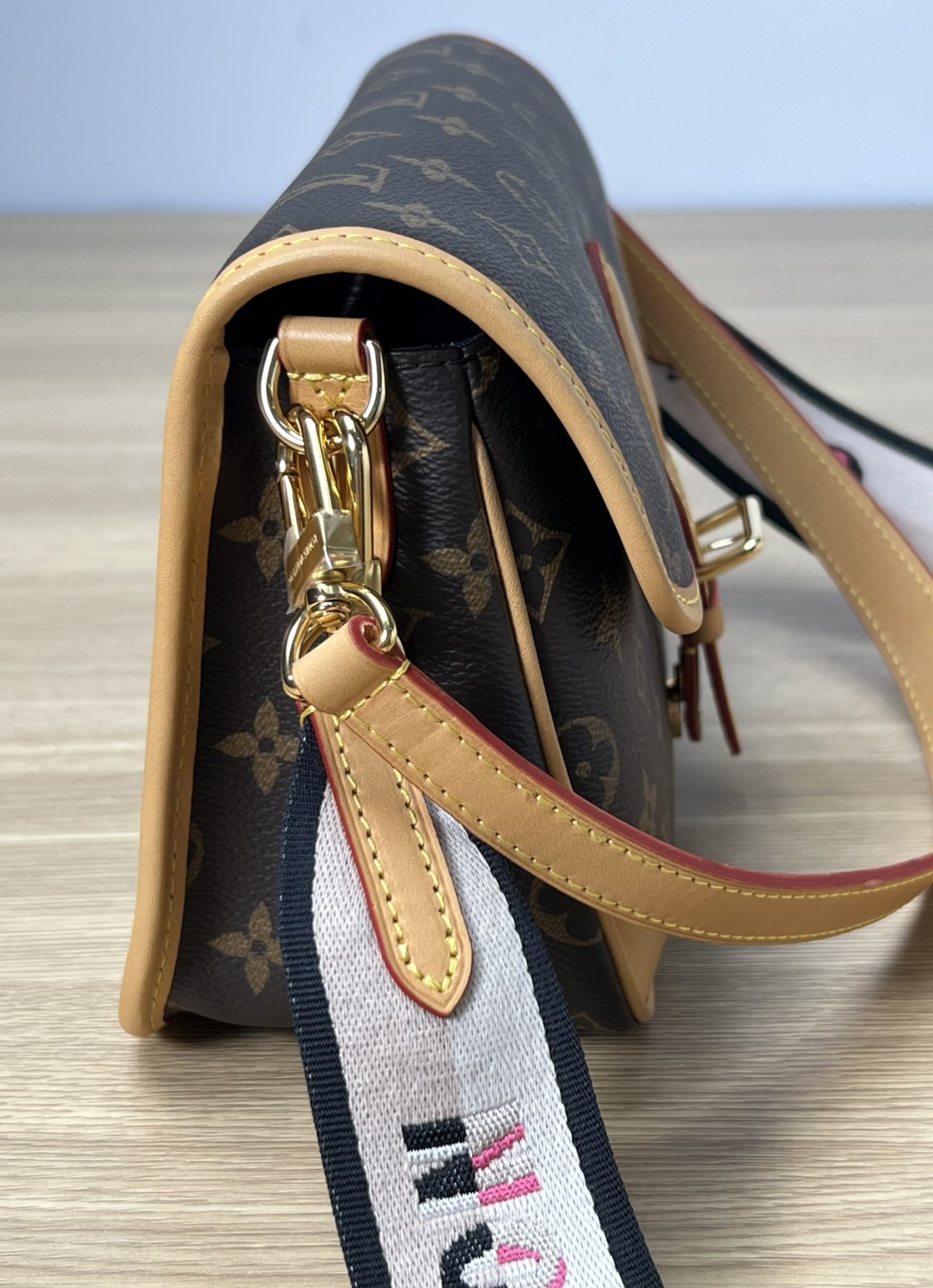 Super replica Louis Vuitton M45985 Diane bag review (2025 May updated)-Best Quality Fake Louis Vuitton Bag Online Store, Replica designer bag ru