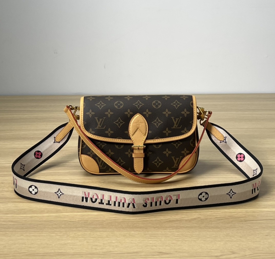 Super replica Louis Vuitton M45985 Diane bag review (2025 May updated)-Best Quality Fake Louis Vuitton Bag Online Store, Replica designer bag ru