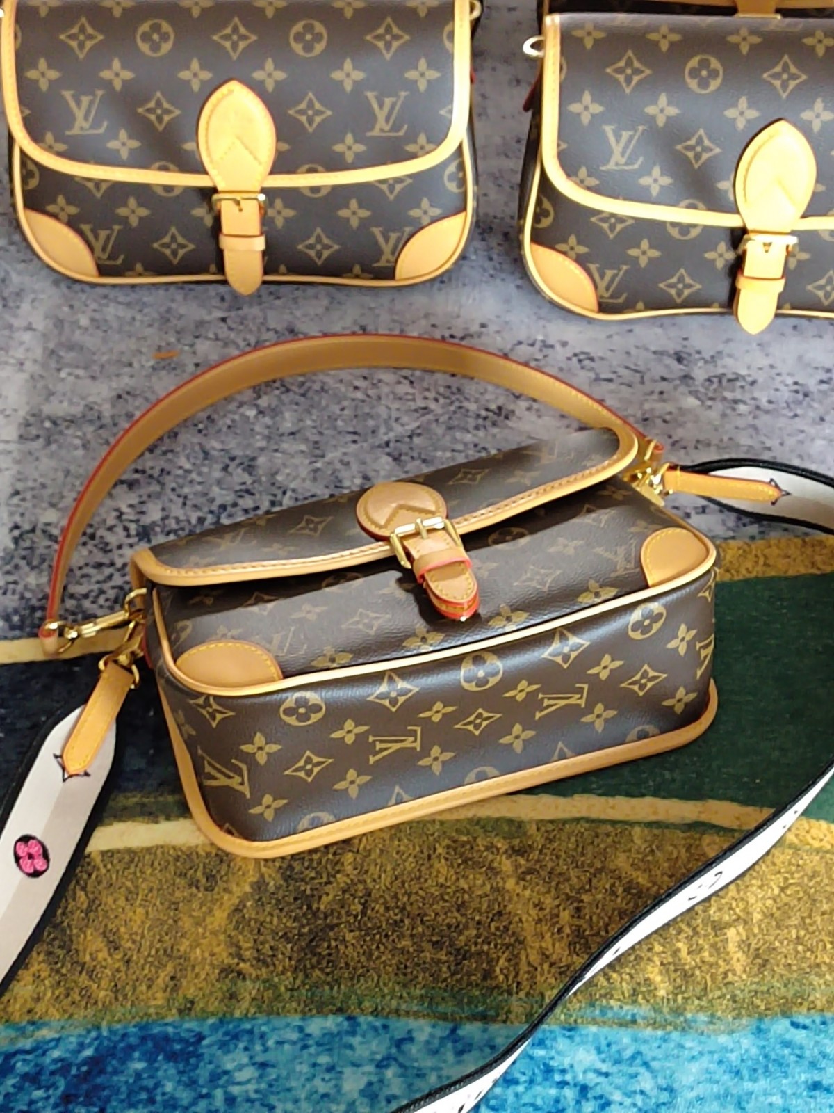 Super replica Louis Vuitton M45985 Diane bag review (2025 May updated)-Best Quality Fake Louis Vuitton Bag Online Store, Replica designer bag ru