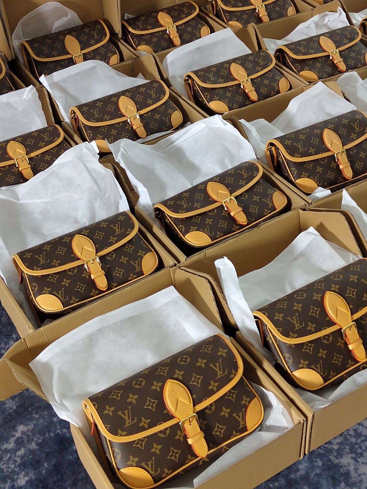 Super replica Louis Vuitton M45985 Diane bag review (2025 May updated)-Best Quality Fake Louis Vuitton Bag Online Store, Replica designer bag ru