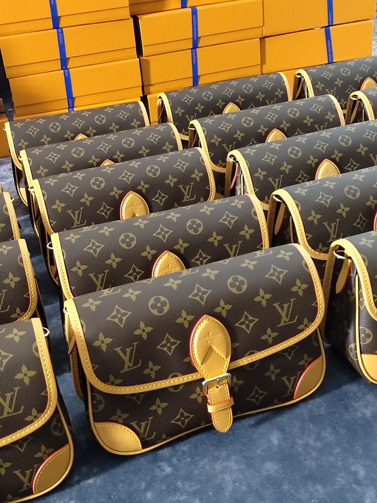 Super replica Louis Vuitton M45985 Diane bag review (2025 May updated)-Best Quality Fake Louis Vuitton Bag Online Store, Replica designer bag ru