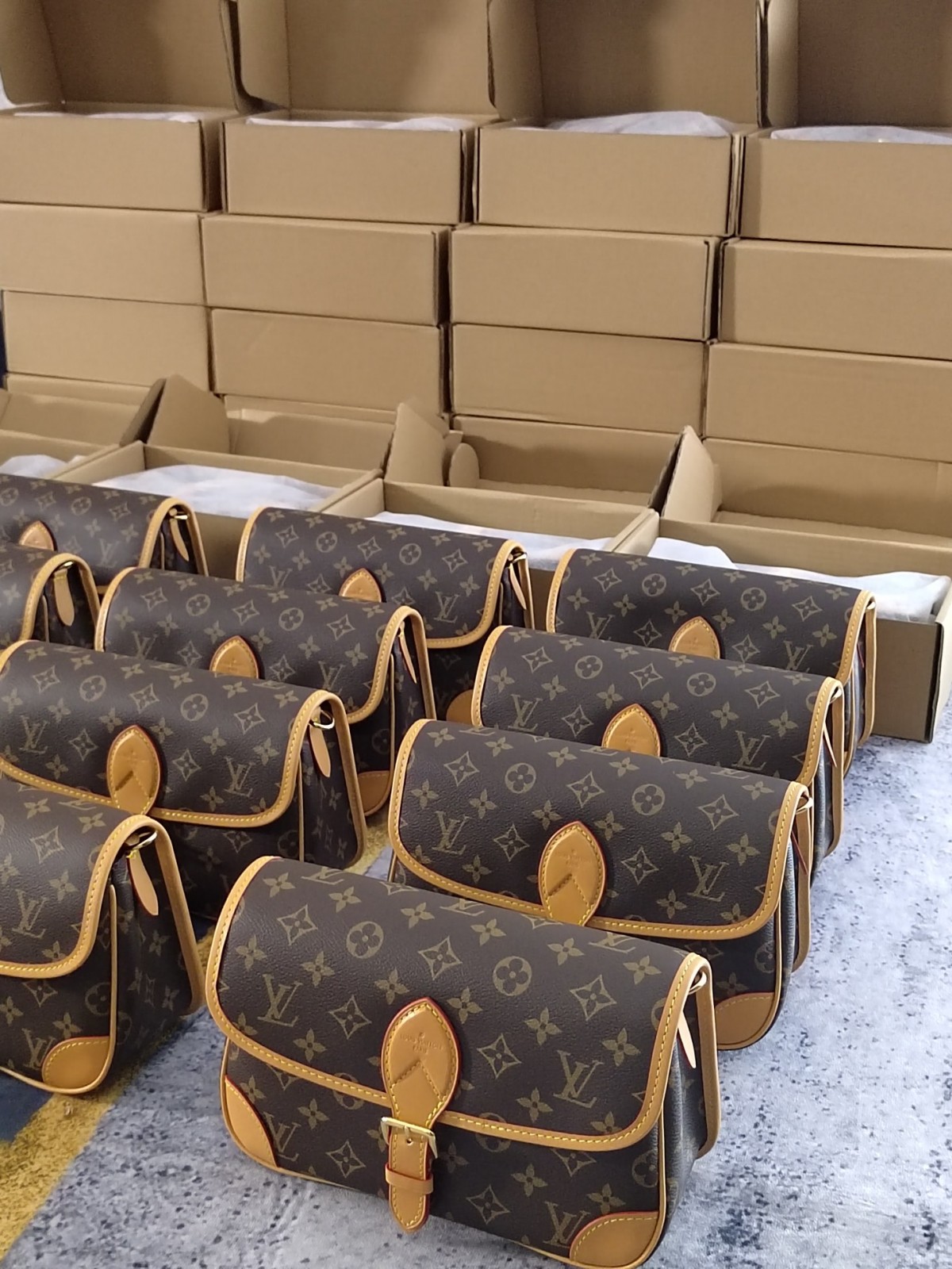 Super replica Louis Vuitton M45985 Diane bag review (2025 May updated)-Best Quality Fake Louis Vuitton Bag Online Store, Replica designer bag ru
