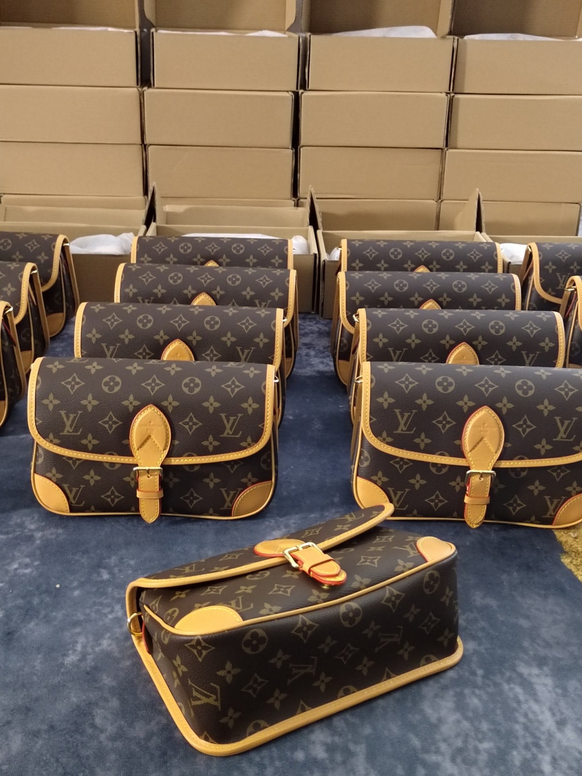 Super replica Louis Vuitton M45985 Diane bag review (2025 May updated)-Best Quality Fake Louis Vuitton Bag Online Store, Replica designer bag ru