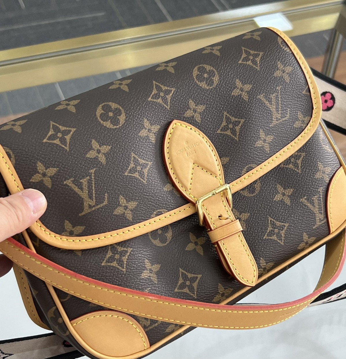 Super replica Louis Vuitton M45985 Diane bag review (2025 May updated)-Best Quality Fake Louis Vuitton Bag Online Store, Replica designer bag ru