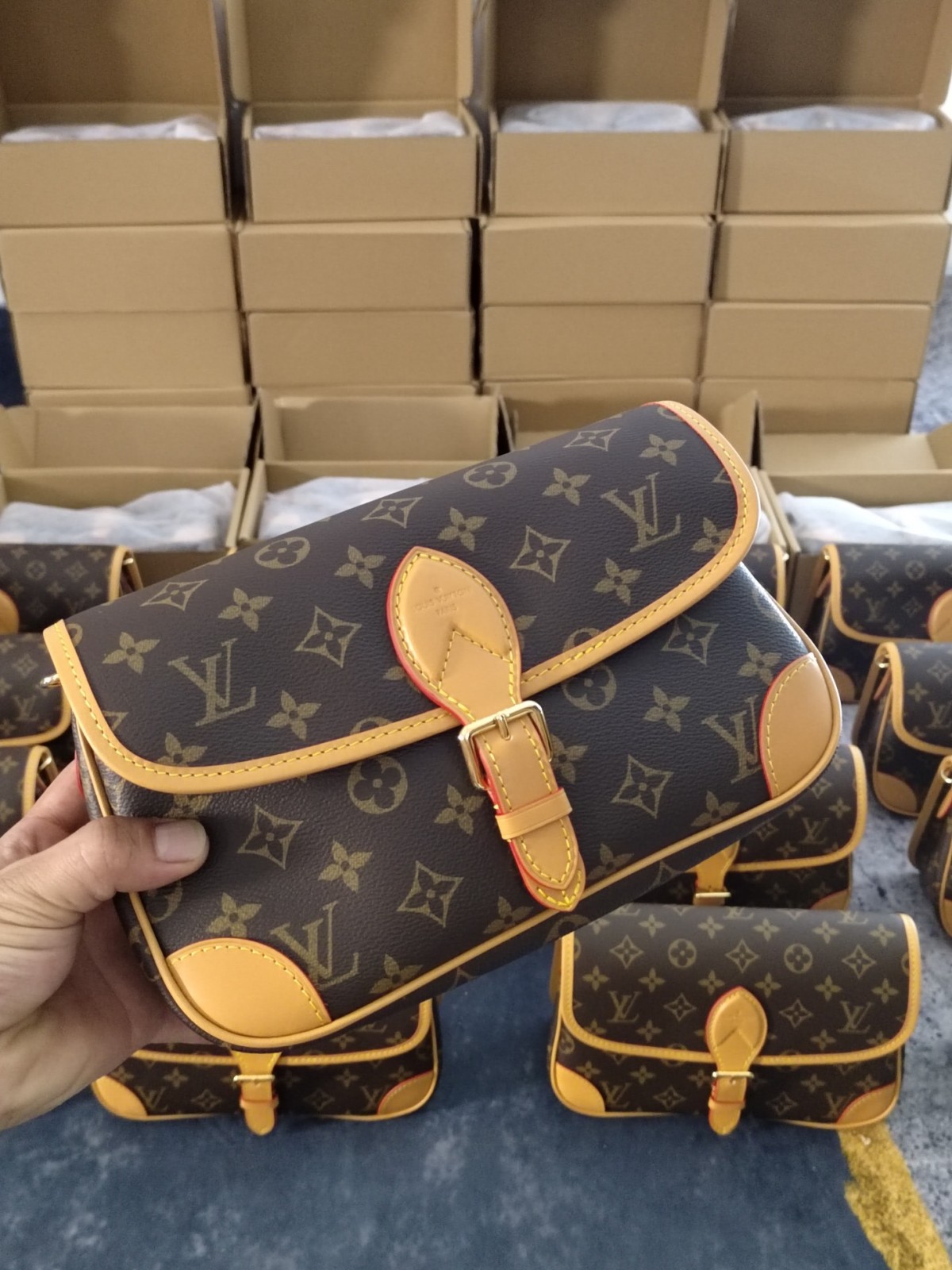 Super replica Louis Vuitton M45985 Diane bag review (2025 May updated)-Best Quality Fake Louis Vuitton Bag Online Store, Replica designer bag ru