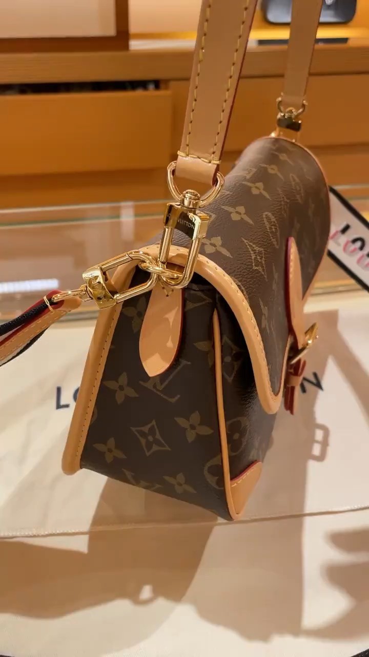 Super replica Louis Vuitton M45985 Diane bag review (2025 May updated)-Best Quality Fake Louis Vuitton Bag Online Store, Replica designer bag ru