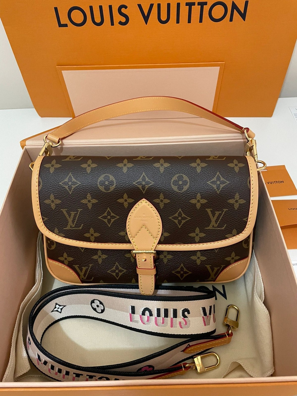 Super replica Louis Vuitton M45985 Diane bag review (2025 May updated)-Best Quality Fake Louis Vuitton Bag Online Store, Replica designer bag ru