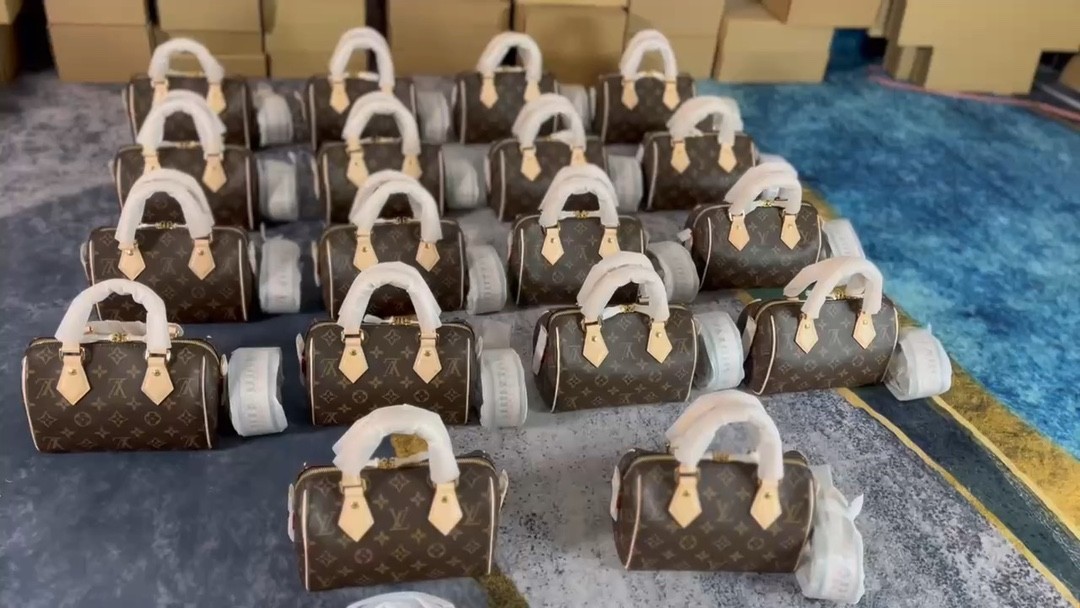 Shebag super replica Louis Vuitton M46234 SPEEDY BANDOULIÈRE 20-Best Quality Fake Louis Vuitton Bag Online Store, Replica designer bag ru