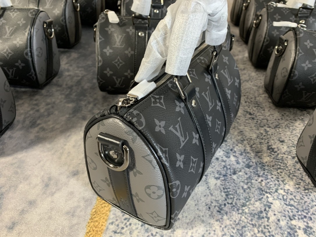 Shebag super replica Louis Vuitton M46271 KEEPALL BANDOULIÈRE 25 bag review (2025 May updated)-Best Quality Fake Louis Vuitton Bag Online Store, Replica designer bag ru