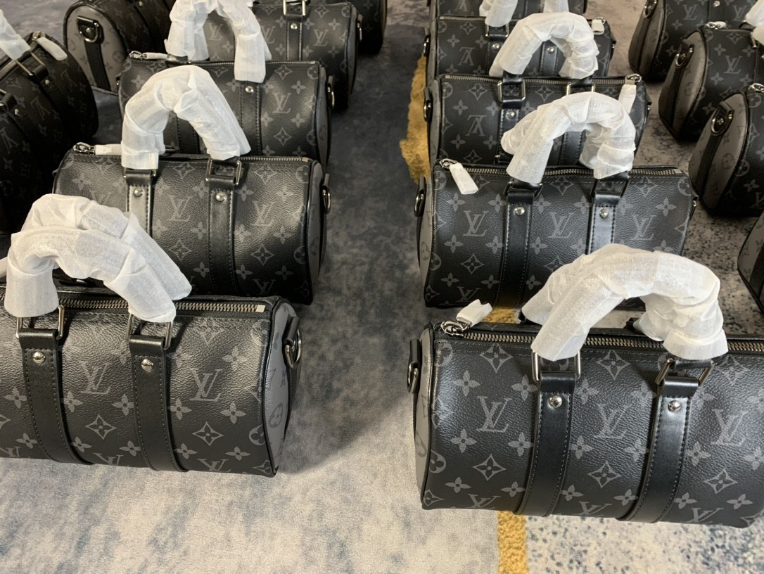 Shebag super replica Louis Vuitton M46271 KEEPALL BANDOULIÈRE 25 bag review (2025 May updated)-Best Quality Fake Louis Vuitton Bag Online Store, Replica designer bag ru