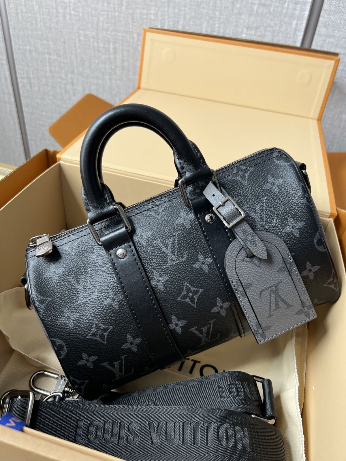 Shebag super replica Louis Vuitton M46271 KEEPALL BANDOULIÈRE 25 bag review (2025 May updated)-Best Quality Fake Louis Vuitton Bag Online Store, Replica designer bag ru