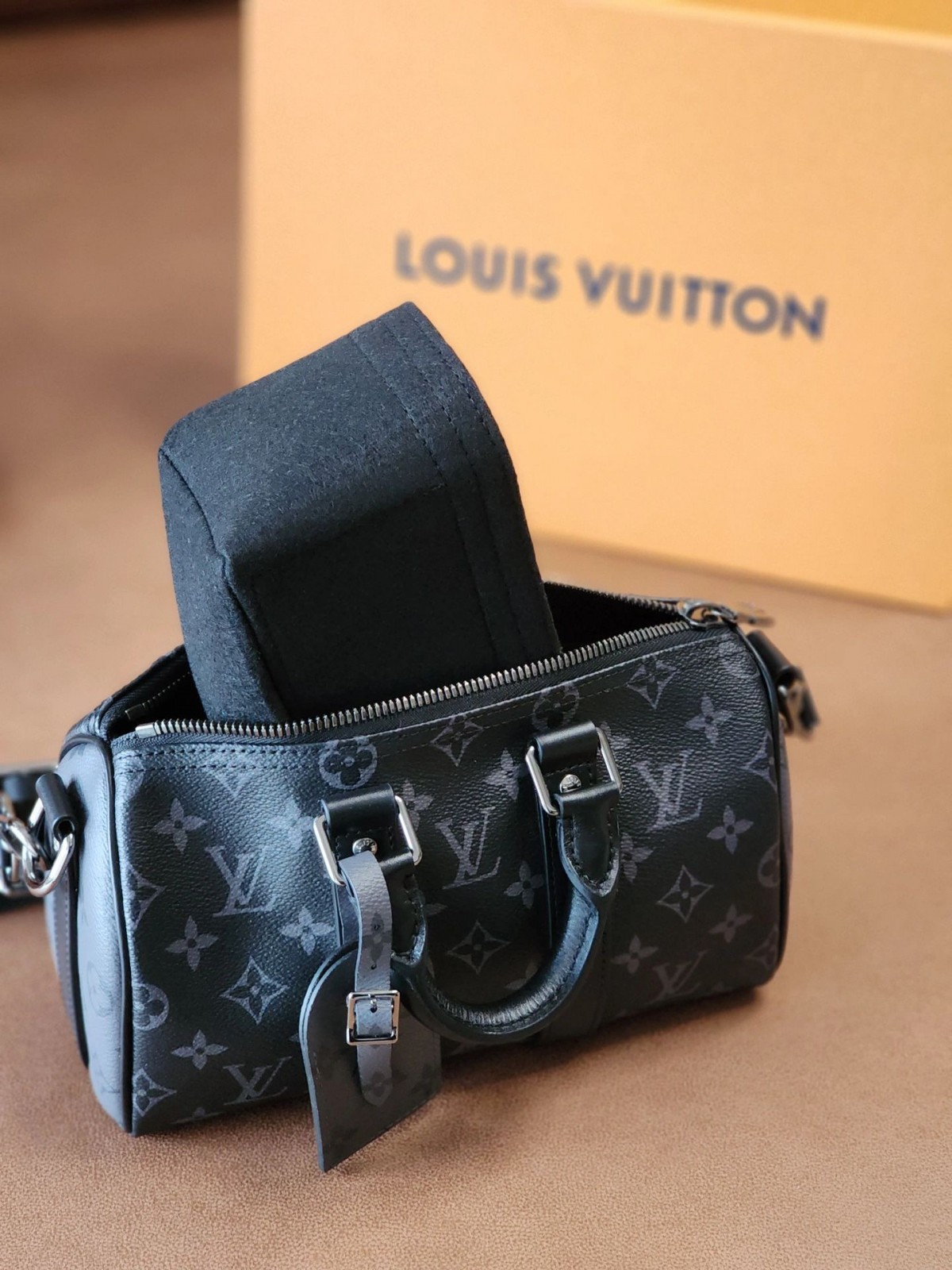 Shebag super replica Louis Vuitton M46271 KEEPALL BANDOULIÈRE 25 bag review (2025 May updated)-Best Quality Fake Louis Vuitton Bag Online Store, Replica designer bag ru