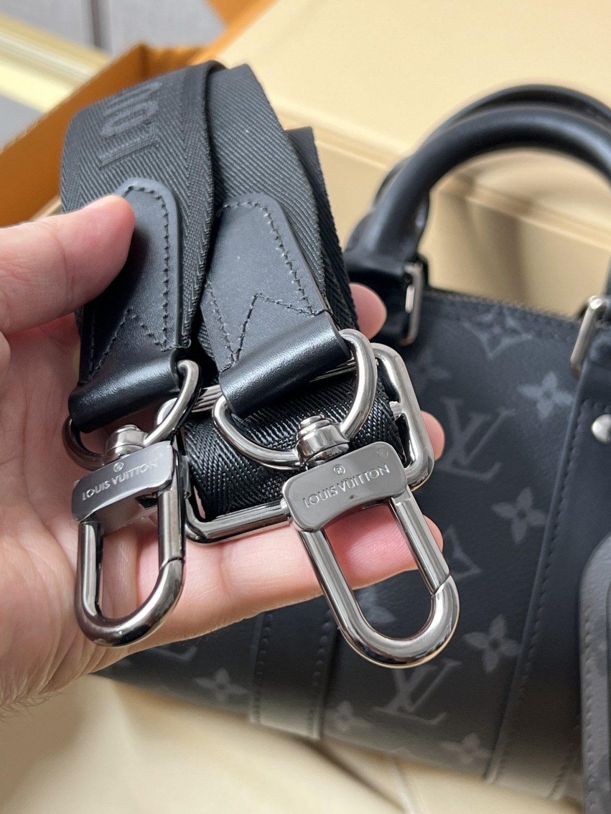 Shebag super replica Louis Vuitton M46271 KEEPALL BANDOULIÈRE 25 bag review (2025 May updated)-Best Quality Fake Louis Vuitton Bag Online Store, Replica designer bag ru