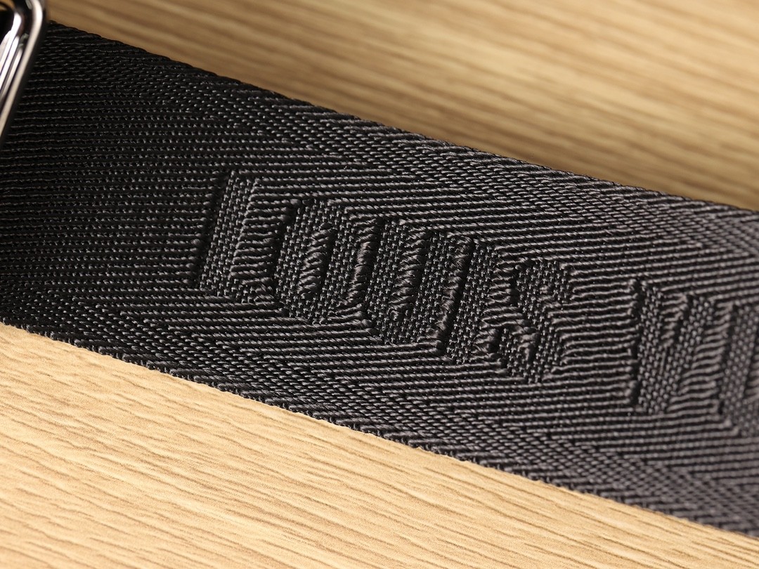 Shebag super replica Louis Vuitton M46271 KEEPALL BANDOULIÈRE 25 bag review (2025 May updated)-Best Quality Fake Louis Vuitton Bag Online Store, Replica designer bag ru