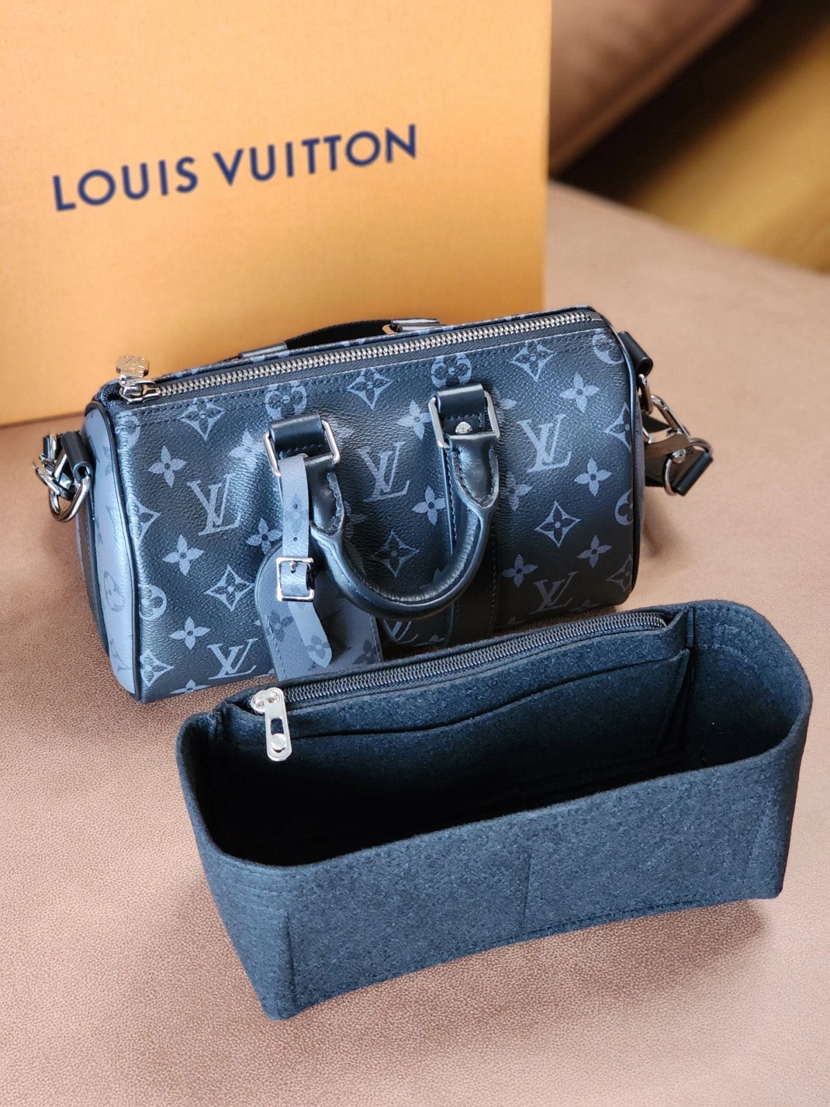 Shebag super replica Louis Vuitton M46271 KEEPALL BANDOULIÈRE 25 bag review (2025 May updated)-Best Quality Fake Louis Vuitton Bag Online Store, Replica designer bag ru