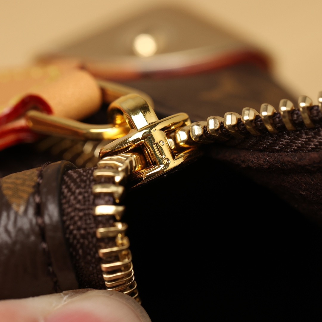 Shebag super replica Louis Vuitton M46358 SIDE TRUNK bag review(2025 May updated)-Best Quality Fake Louis Vuitton Bag Online Store, Replica designer bag ru