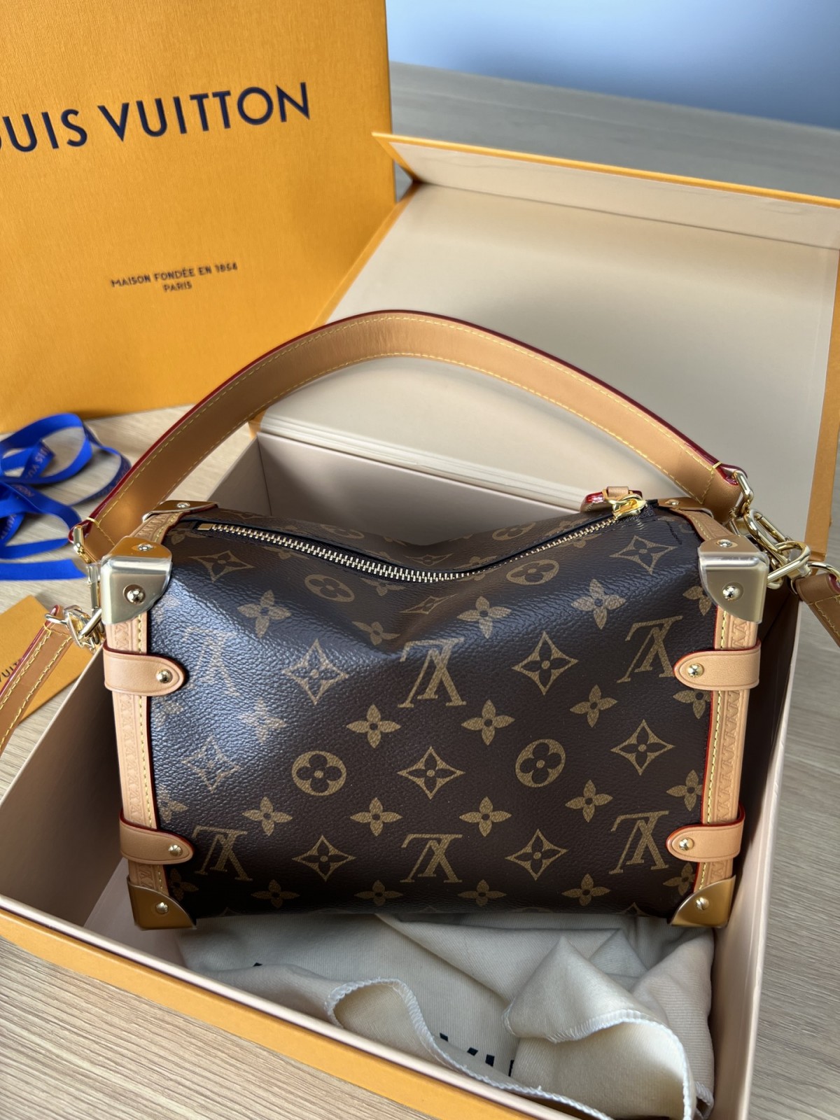 Shebag super replica Louis Vuitton M46358 SIDE TRUNK bag review(2025 May updated)-Best Quality Fake Louis Vuitton Bag Online Store, Replica designer bag ru