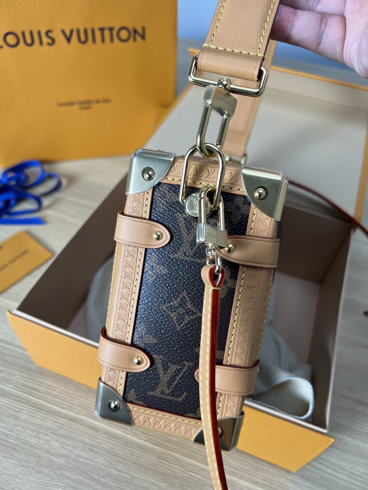 Shebag super replica Louis Vuitton M46358 SIDE TRUNK bag review(2025 May updated)-Best Quality Fake Louis Vuitton Bag Online Store, Replica designer bag ru