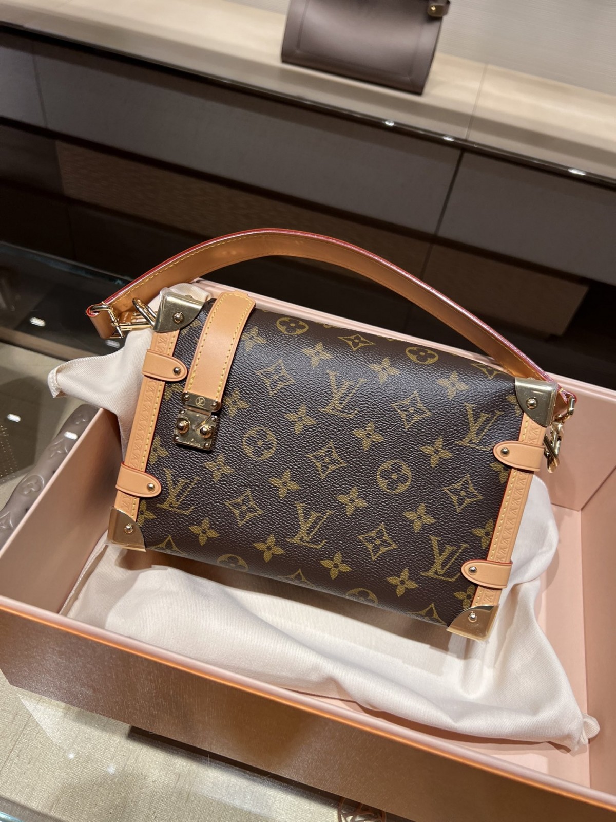Shebag super replica Louis Vuitton M46358 SIDE TRUNK bag review(2025 May updated)-Best Quality Fake Louis Vuitton Bag Online Store, Replica designer bag ru